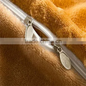 Wholesale Flannel Bedding Set Contain Quilts and Two Pillows From China Factory thumbnail-3