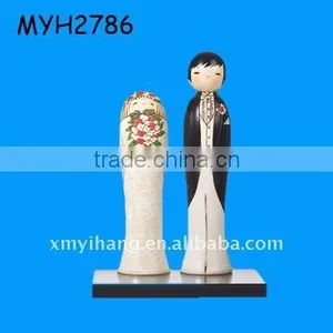 Ceramic The Bride and Groom Japanese Wedding Kokeshi Doll thumbnail-1