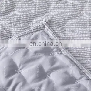 Exhibitor Canton Fair on Line Live Show Home Textile Stripe Polycotton With Ponpon Comforter Bedding Set thumbnail-6