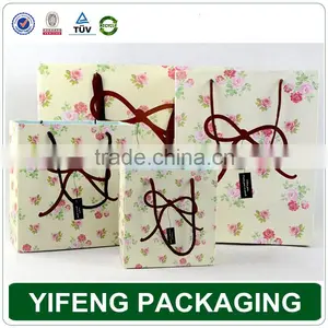 Custom Design Logo Printed Foldable Paper Gift Bag thumbnail-2