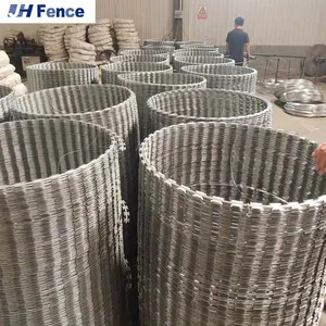 Galvanized PVC Stainless Steel Concertina Razor Barbed Wire Bto-22 Bto-60 Cbt-65 Fencing Wire Price thumbnail-6