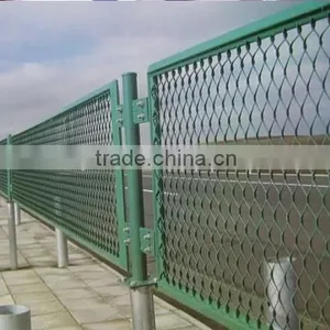 Expanded Wire Mesh Fence thumbnail-1