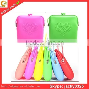 Dongguan Factory Wholesale New Design Fashion Silicone Wallet for Store Promotion thumbnail-6