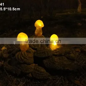 Resin Mushroom Solar Lights for Garden thumbnail-6