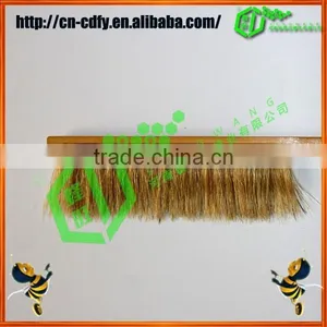 Bee Equipment Bamboo Brush thumbnail-1