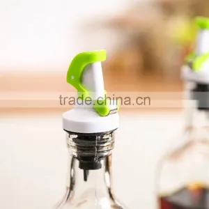 500ml Clear Glass Oil Vinegar Bottle With Plastic Green Dispenser thumbnail-2