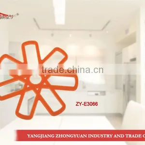 Flower Shape Orange Custom Cup Silicone Coaster thumbnail-1