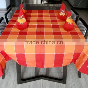 50% Cotton 50% Polyester Tablecloth With 4 Emboridery thumbnail-4