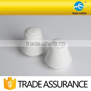 White Durable Ceramic Salt & Pepper Shaker thumbnail-2