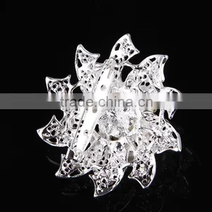 Beautiful Lots Pearl Center Brooch Pin For Clothing,Flower Pearls Brooch With Beads Trim thumbnail-4