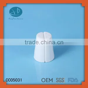 Solid White Ceramic Salt and Pepper Shaker,new Style Ceramic Salt and Pepper Shaker for Sale thumbnail-1