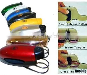 AUTO Sunglass Holder thumbnail-1