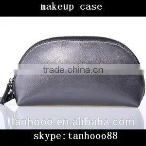 Fashion Style Black Shell Shape Leather Makeup Bags Cases thumbnail-1