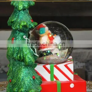 High-end Decoration Snow Globe Polyresin Snow Globe With Music Box thumbnail-4