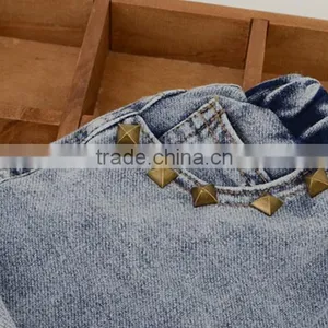 Wholesale Fashion Korean Baby Girl Clothes 2016 New Summer Girl Short Jeans Lovely Little Girl Metal Rivets Pocket Jeans thumbnail-3