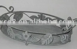 100773F- Round Metal Leaves Basket thumbnail-1