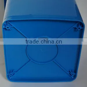 50L Outdoor Plastic PP 13 Gallon Trash Can With Wheels thumbnail-3