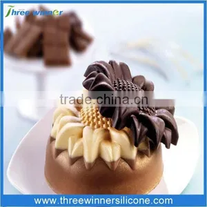 Large Size Silicone Cake Mould thumbnail-4