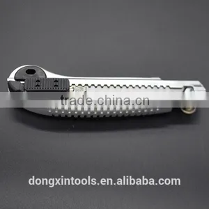 High Quality Aluminum Alloy Handle Utility Knife thumbnail-3