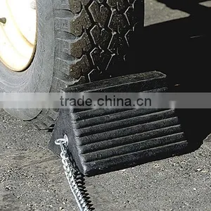 Rubber Wheel Chock With Chain 4KG thumbnail-1