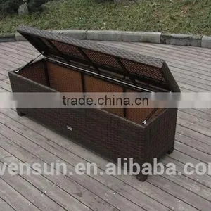 Rattan Outdoor Storage Box thumbnail-2