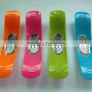 Zinc Alloy Garlic Press/ Garlic Crusher/ Garlic Rocker thumbnail-1