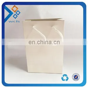Hot Sale Customized Paper Shopping Bag thumbnail-1