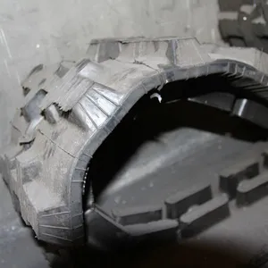 Less Vibration Rubber Crawler Tracks With 53 % Metal Parts 7 % Steel Cords thumbnail-2