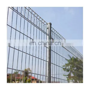 Hot Dipped Galvanized Powder Coated Roll Top BRC Fence Welded Wire Mesh Garden Fence thumbnail-1
