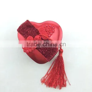 Lovely Heart Shape Chocolate Tin Cans thumbnail-2