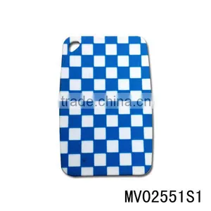 CONVENIIENT PLASTIC CUTTING BOARD thumbnail-1