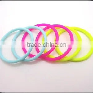 OEM Wholesale Custom Logo Print Silicone Wristband Keychain thumbnail-1