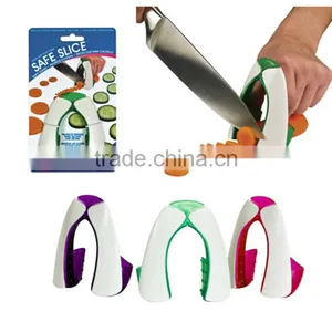 Cut Vegetable Safe Slice Finger Guard thumbnail-6