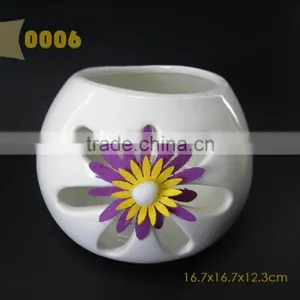 Beautiful White Color Ceramic Flower Vase thumbnail-2