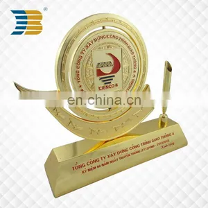 Super Quality Custom Metal Souvenir Trophy thumbnail-2