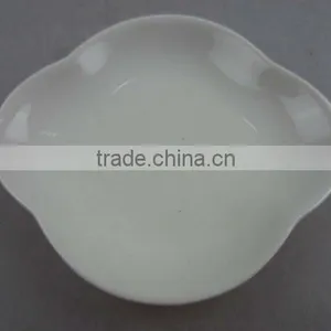 Stock White Porcelain Flower Shaped Sauce Dish thumbnail-1