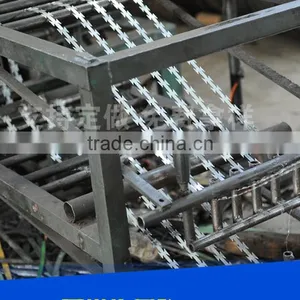 High Quality Concertina Wire Razor Barbed Wire With Factory Price thumbnail-4
