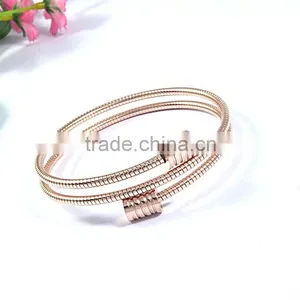 Charm Jewelry Bangles and Bracelets Cuff New Gold Bracelet Designs thumbnail-3