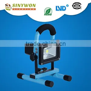 SINYWON 10W Output 8.4VDC 1A Battery Operated Light Led Floodlight thumbnail-1