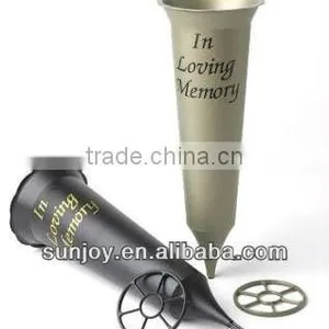 Black Spike Grave Vase thumbnail-1