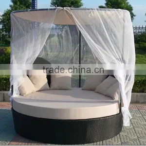 Outdoor Rattan Bed thumbnail-4
