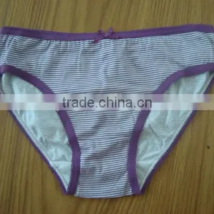 Beatiful Brief Underwear for Girls With Bow thumbnail-1