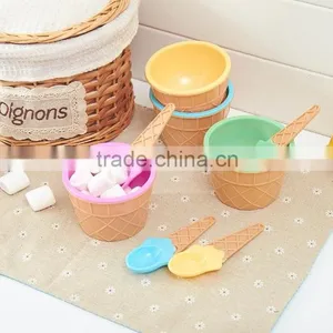 200ml Plastic Ice Cream Cup With Spoon thumbnail-1