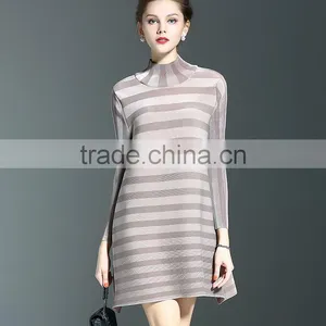 Spring Models Lady Casual Clothing Stripped Turtleneck Crinkled Dress thumbnail-5