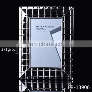 China Supplier Wholesale Aluminum Photo Frame Material Good Adult Photo Frame thumbnail-1