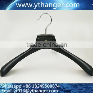 CY-669 High Material Custom Logo Plastic Hanger Black Plastic Hanger for Men Suits. Supplier's Choice thumbnail-2