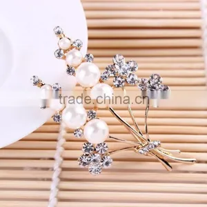 Luxe Rhinestone Brooch Pin,Pearls Brooch For Wedding Invitation thumbnail-3