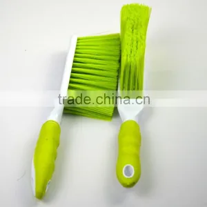 Bed Cleaning Brush Bed Brush With TPR Handle Bed Cleaning Brush thumbnail-2