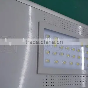30W SOLAR POWERED LED STREET LIGHT thumbnail-4