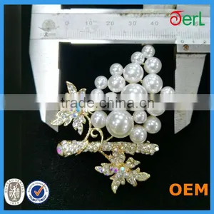 Nice Fashion Animal Crystal Grape Shape Rhinestone Brooch thumbnail-6